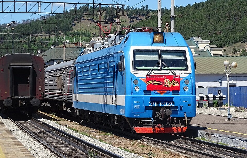 ЭП1П-020 в фирменной голубой окраске