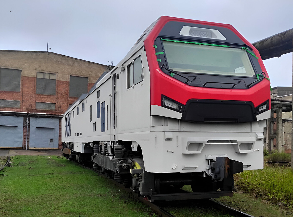 Секция тепловоза 2ТЭ35А-0001 на Людиновском заводе