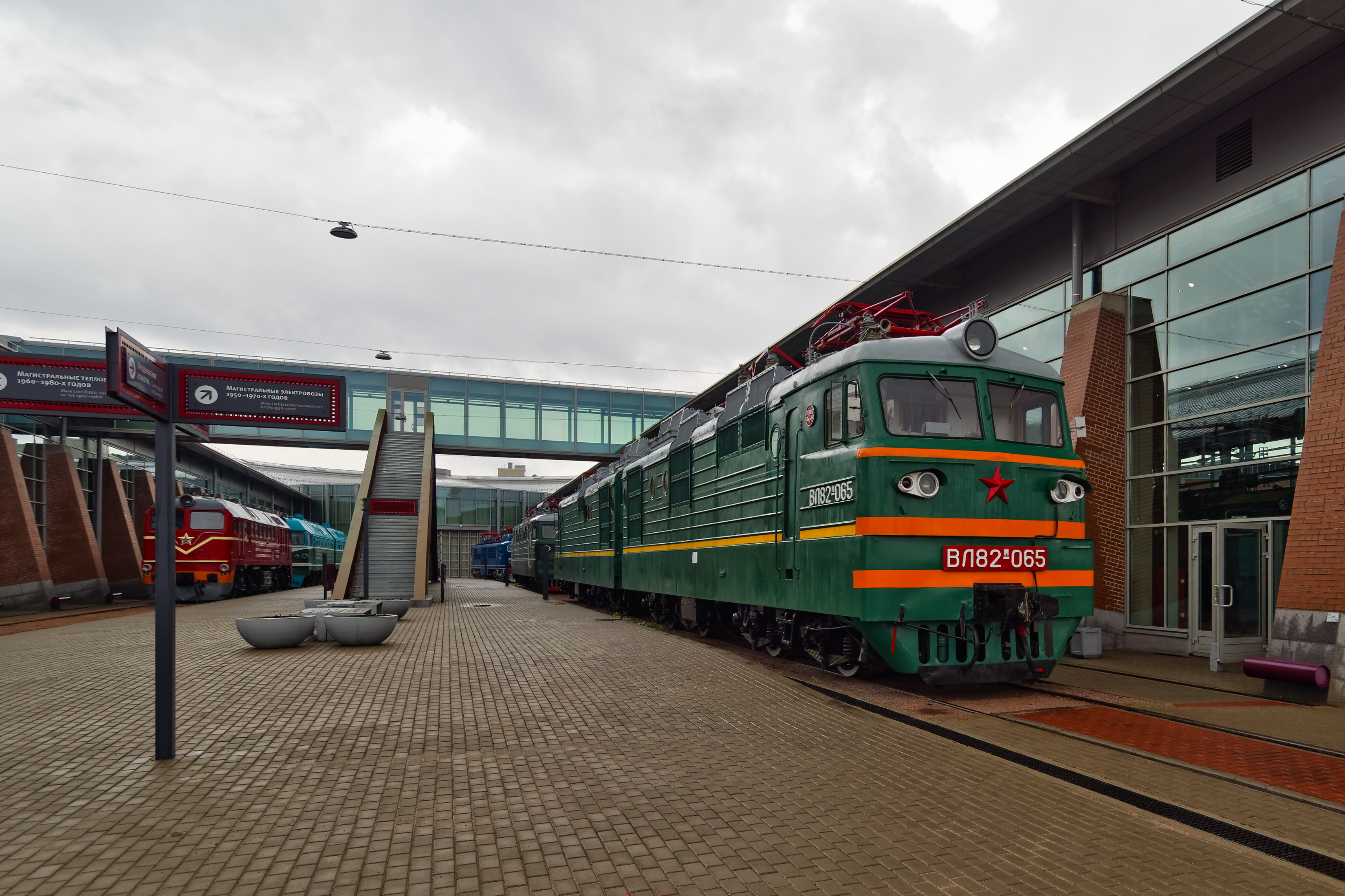 Электровоз ВЛ82М