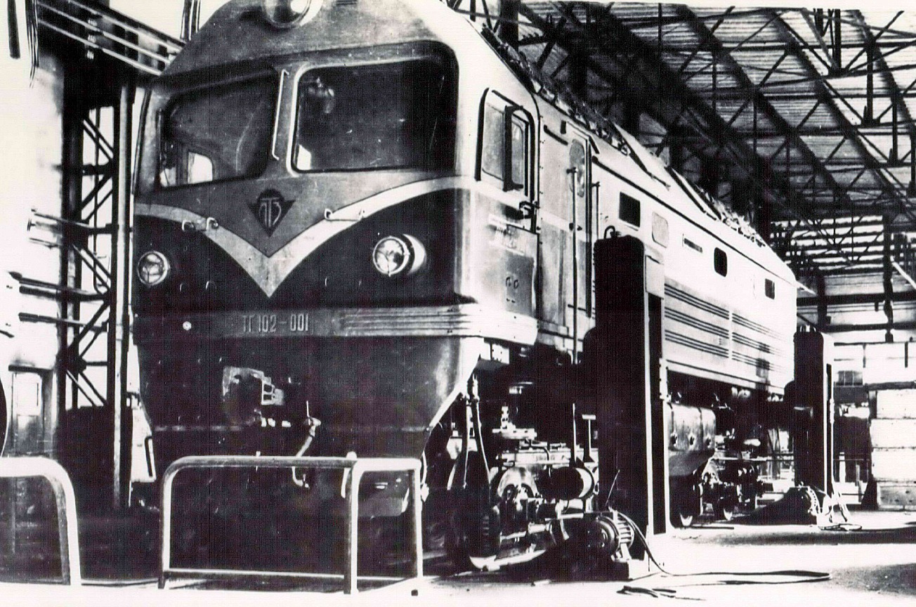 Тепловоз ТГ102 — технические характеристики и устройство